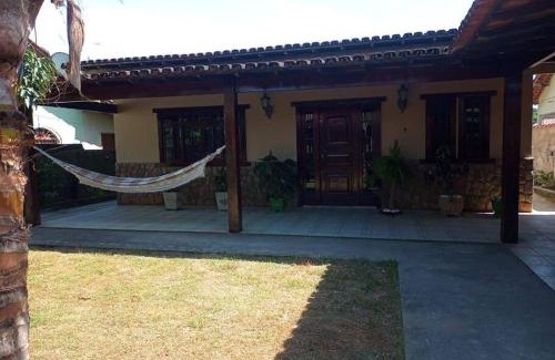 Rio das Ostras Casa | Casa confortável com piscina e churrasqueira