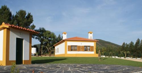 Nossa Senhora do Pranto Casa | Casa da Eira em Dornes - Casa de campo familiar com piscina
