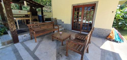 Maresias Casa | Casa da Josie em Maresias com piscina no pé da Mata Atlântica - 4 quartos