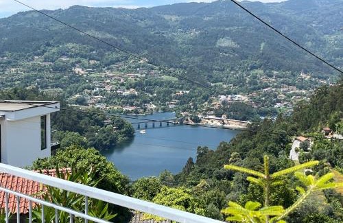 Cova Casa | Casa da Lage - Lareira - Vistas rio - Gerês