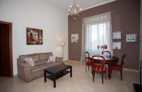 Livorno Apartamento | Casa Dafne