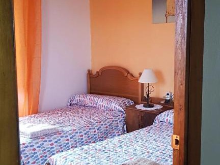 Figueras (Castropol) Casa | Casa de aldea Chacurro