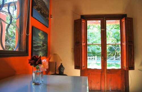 Chacras de Coria Casa | Casa de Artista en el centro de Chacras de Coria