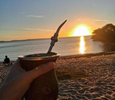 Itapua Casa | Casa de Campo com Açude a 5 minutos da Praia de Itapuã