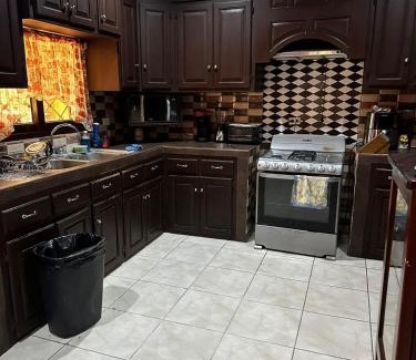 Puerto Cortes Casa | Casa de Campo Loma Linda