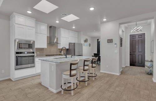 Biggs Field Casa | Casa De Horizon