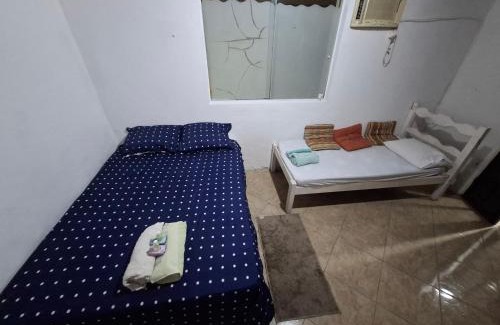 Ilha das Cobras Casa | CASA DE HOSPEDAGEM FLORES PARATY AMBIENTE FAMILIAR 600M DO CENTRO e COM OPÇÕES CAFÉ DA MANHÃ CASA COMPLETA