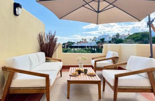Marbella Casa | Casa de la Alegria, 3-bedroom house near Cabopino Beach, Marbella