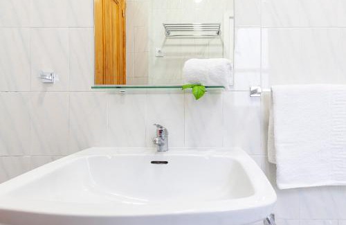 San Bartolome Apartamento | CASA DE LA LUZ -Elegante Casco Antiguo 5-Hab