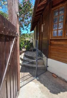 Miguel Pereira Casa | Casa de Madeira no Centro