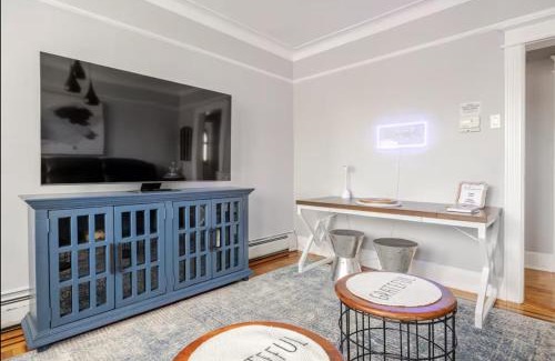 North Bergen Apartamento | Casa De Paz II - Min from NYC The Heights