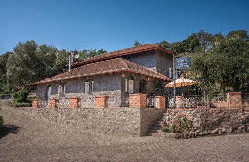 Caminhos da Eulalia Casa | Casa de Pedra Mena Kaho