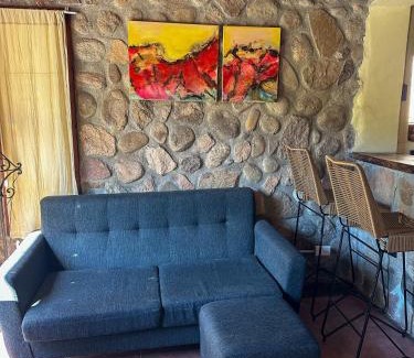 Las Rabonas Casa | Casa de piedra con jardin y pileta - privada