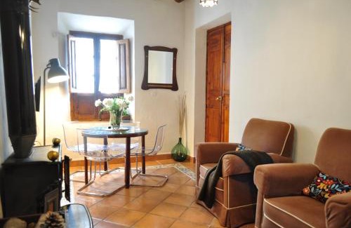 Pinos del Valle Apartamento | Casa de pueblo con encanto - entre mar y montaña