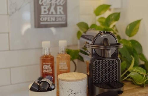 Nowra Casa | Casa de Soleil - New Modern Home Central Location