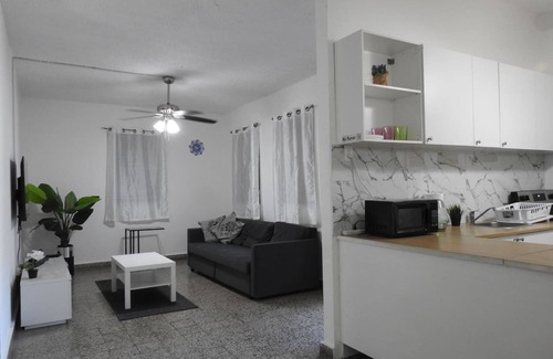 Bayamon Casa | Casa del Sol-a Hospitals Malls Restaurants and Train Ride to Coliseo