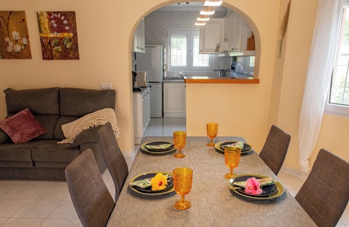 Les Deveses Casa | Casa Deveses, 2 Schlafzimmer, Privates Grundstück, 2 Minuten zu Fuß zum Strand