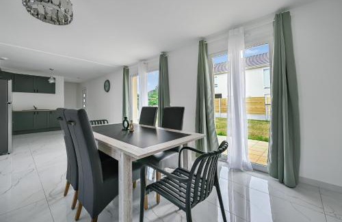 Bezons Casa | Casa di Luce - Garden - 9 people - Close to La Défense