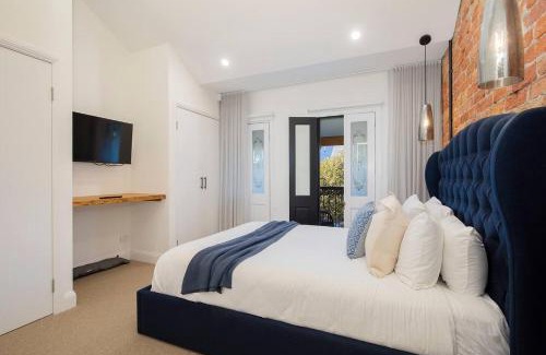 Cooks Hill Casa | Casa Dianna - Timeless Terrace near CBD and Waterfront