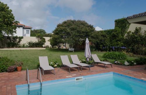 Ponta Delgada Casa | Casa dos Arcos - Studios & Pool