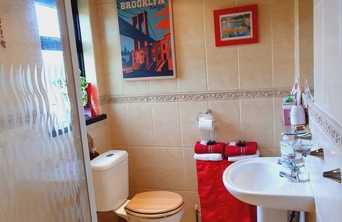 Lifford Cama Y Desayuno | Casa Douglas