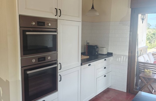 Villaviciosa Casa | Casa Eloy: Espaciosa casa rural con piscina climatizada, 8 min de Playa de Merón