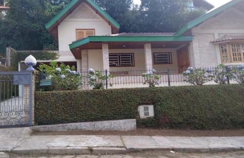 Vila Inglesa Casa | Casa em Campos do Jordão