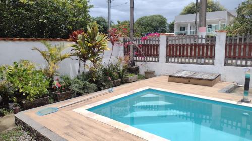 Jacone Casa | Casa em poucos passos da praia de Jaconé