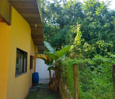 Ubatumirim Casa | Casa em Ubatumirim a 50 metros da praia
