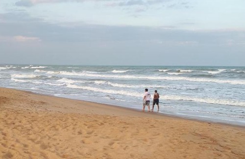 Unamar Casa | Casa em Unamar,Cabo Frio,à 200m da praia,em condomínio com segurança 24 hs