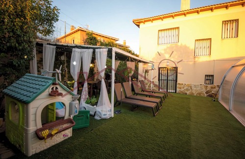 Méntrida Casa | Refugio rural con piscina climatizada y mascotas bienvenidas en Méntrida