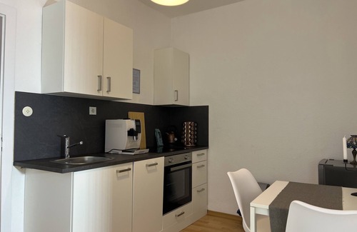 Duisburg Mitte Apartamento | Casa Estrella -5 min zum Duisburg Hbf, -nähe Uni Duisburg/essen -erdgeschoss