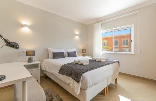 Atalaia Apartamento | Casa Eva, golfe, conforto, piscina e spa