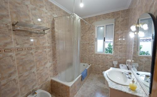 Torreorgaz Casa | casa familiar La Lunara