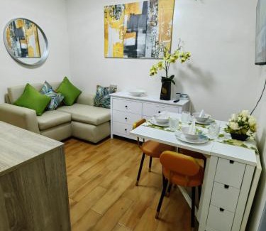 Sasa Apartamento | Casa Felicitas 3 -Spacious Comfy Cosy 2 Bdr Unit at Seawind Condominium