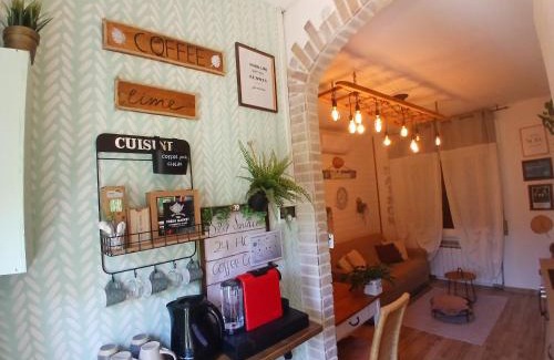 Porto Ceresio Apartamento | Casa Fiorita 22 Porto Ceresio