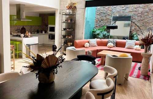 La Condesa Villa | Casa Há · A Soulful 7-Br Home w/ Rooftop, Condesa