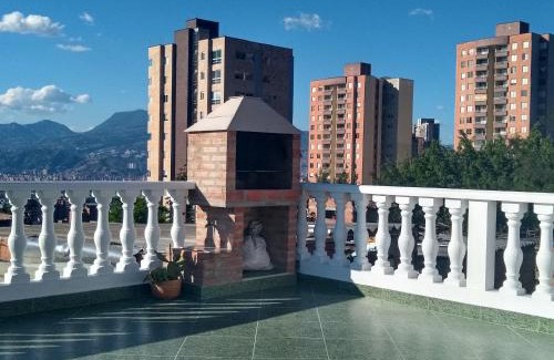 Los Naranjos Casa | Casa Hévenie, Amplia, familiar, cómoda y bien ubicada