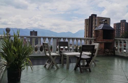 Los Naranjos Casa | Casa Hévenie, Amplia, familiar, cómoda y bien ubicada