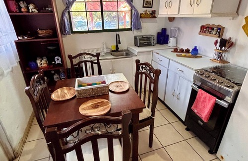 Apaneca Cabaña | Casa Heidi en Apaneca – Naturaleza, calma y encanto de montañas.