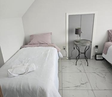 Punta Arenas Villa | Casa Hermosa