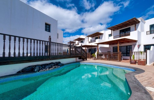 Punta Mujeres Chalet De Esquí | Casa Hibiscus - Piscina comunitaria y BBQ - Cerca del Paseo Marítimo By Lanzarote Vacation Homes