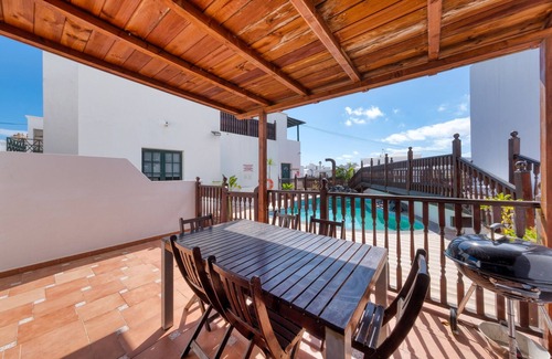 Punta Mujeres Chalet De Esquí | Casa Hibiscus - Shared Pool and BBQ - Close to Seafront Promenade By Lanzarote Vacation Homes