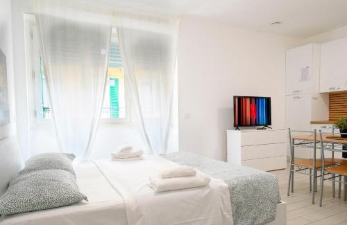 Lecco Apartamento | CASA IDEALE TIM Appartmanti moderni vicina al centro