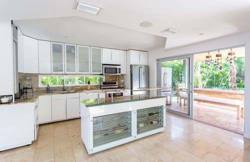 Punta Sur Villa | Casa Iguana del Mar/ Entire Villa