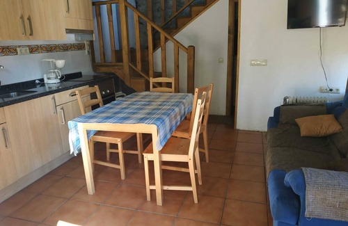 Puente Nuevo Cabaña | Casa Independiente, Zona Exterior con Barbacoa y Muebles de Exterior