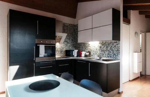 Astano Apartamento | Casa Inerella - Intimo rifugio con terrazza e caminetto
