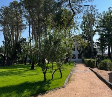Las Navas Del Marques Casa | Casa Jardín El Colmenar