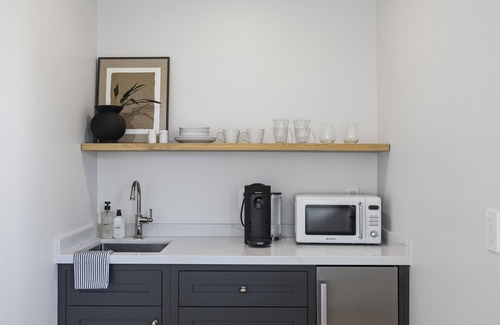 Laguna Apartamento | Casa Jardin Unit 11-Boutique Suite in Downtown Santa Barbara