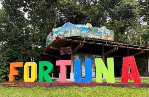 Barrio Pilo Casa | Casa La Fortuna 2 vista al Volcán Arenal